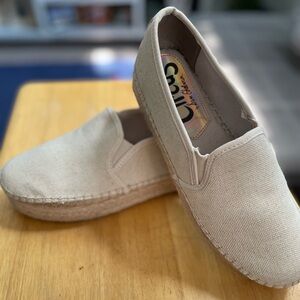 Circus by Sam Edelman women’s platforms. NWOB